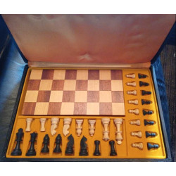 Coffret jeu d'échec en bois avec plateau pliable