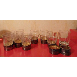 Lot de 9 petits verres cristal à liqueur avec support argent