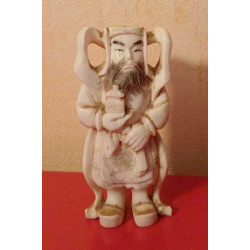 Sculpture Okimono japonaise - Homme barbu tenant un flacon